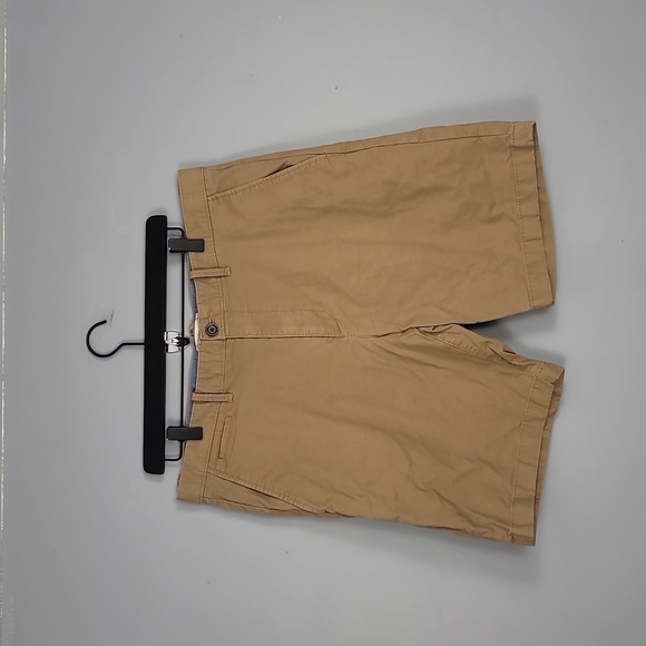Original Penguin Men's Slim Fit Flat Front Khaki Shorts - Picture 1 of 10